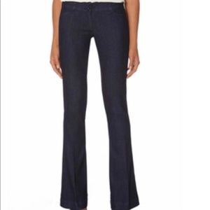 Limited Dark Flare Jeans 4R & 2R - Stylish & Chic!